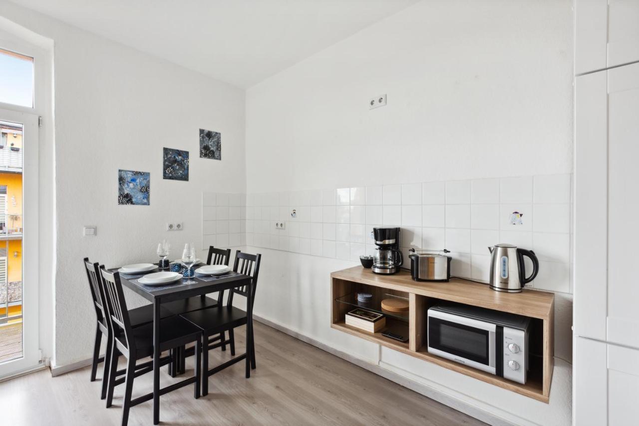 Midnight Sky - Golden Sunrise Apartment