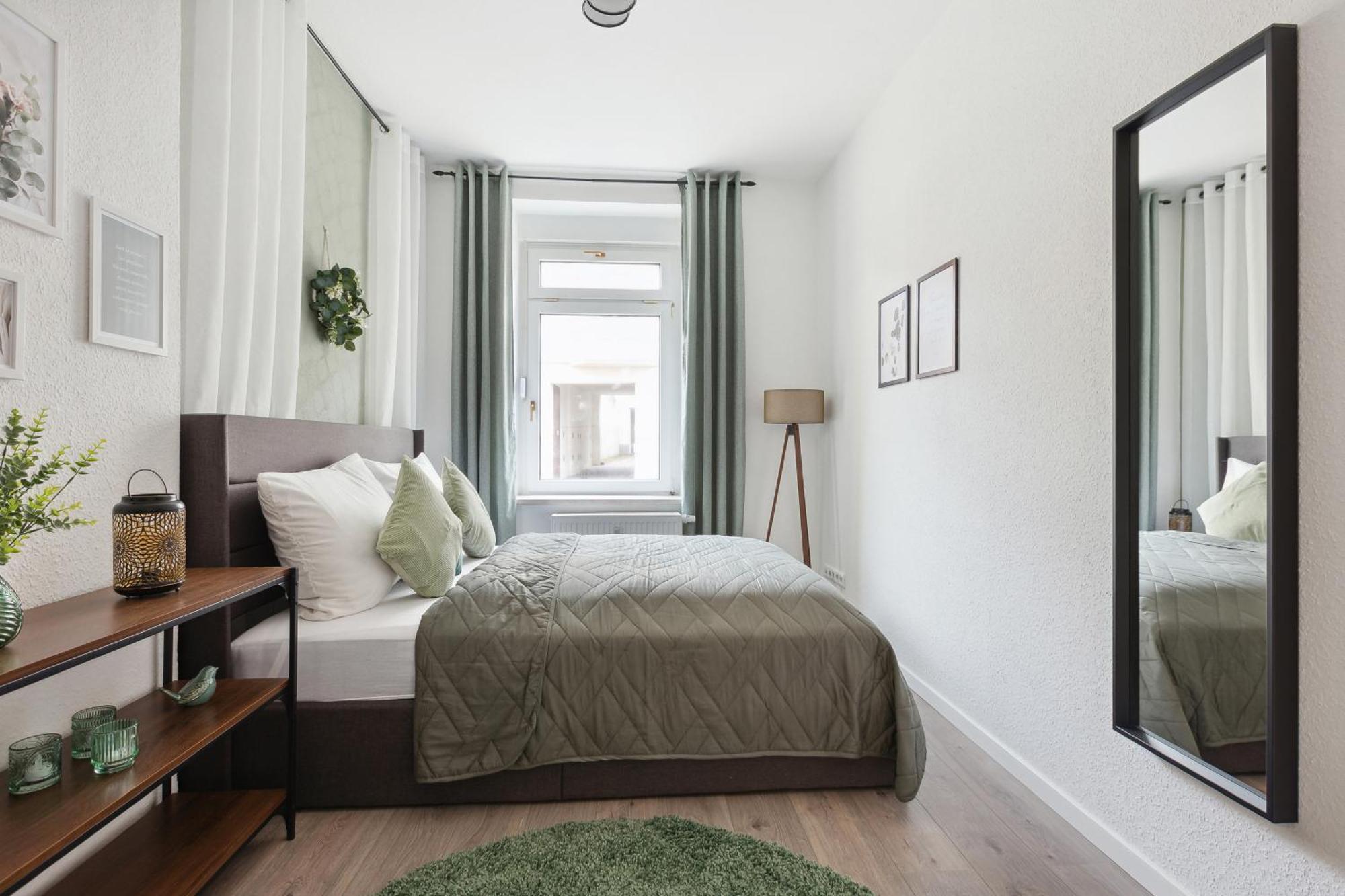 Midnight Sky - Golden Sunrise Apartment